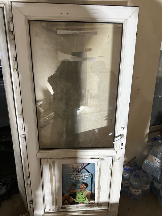 Дүкен бұзылып жатыр