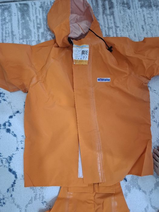 Дождевик комбинезон с капюшоном