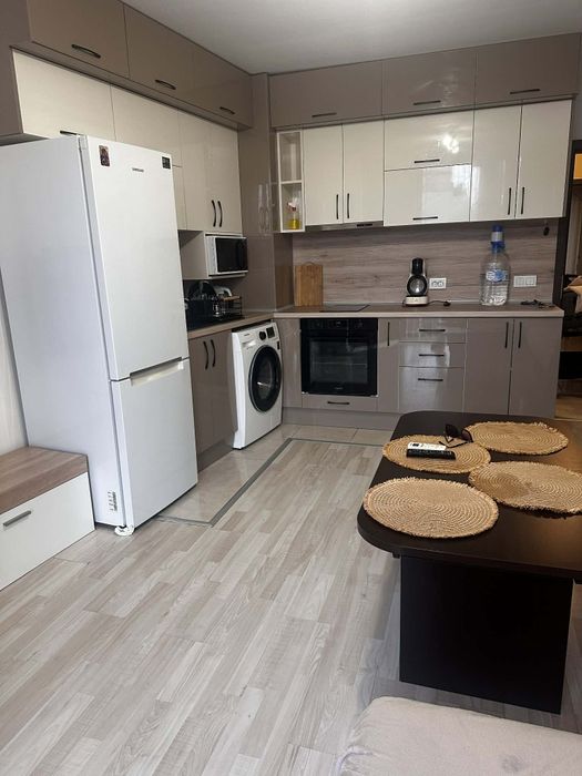 Дава се под наем Двустаен апартамент в Варна, Възраждане 2 - 50 кв.м за 458.49 € - Снимка #1