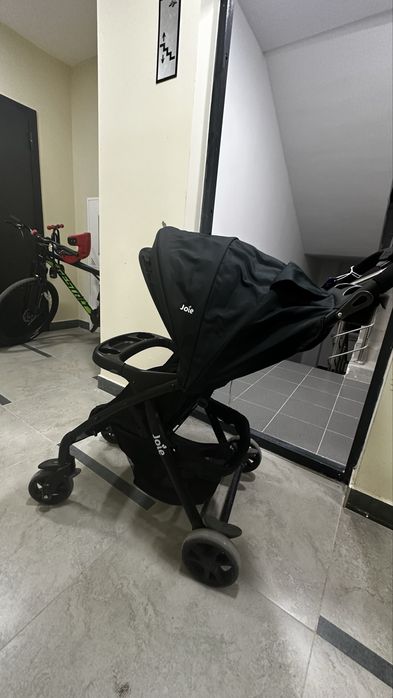 Продам коляску в отличном состояние