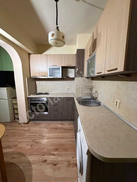 Просторен двустаен апартамент в кв. Чолаковци