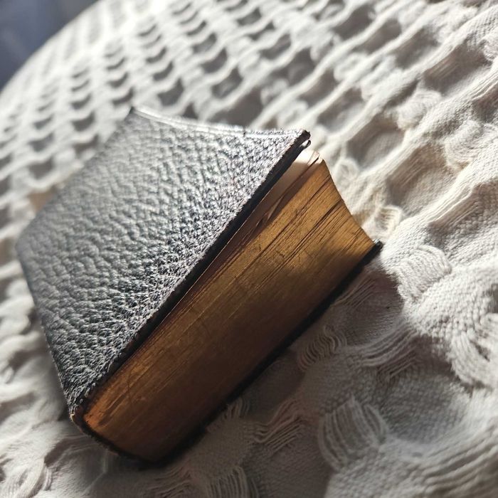 Biblia / Biblie de buzunar, 1913,engleza, coperta piele , 12x7x2.5 cm