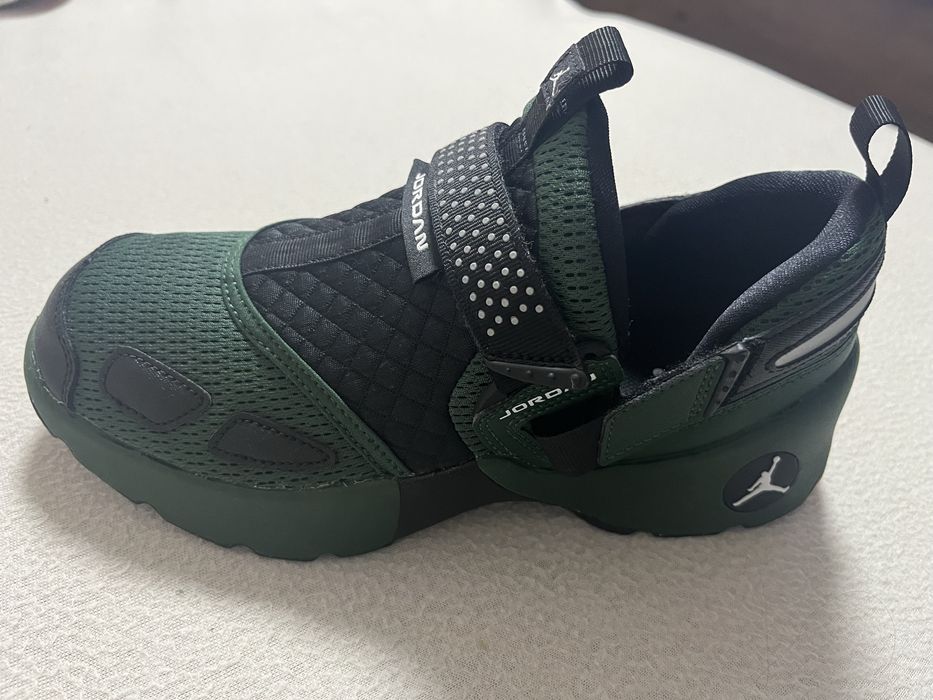 Продавам маратонки Jordan/Джордан 2 чифта