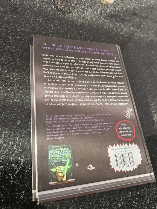 Vând Darth Paper contraataca