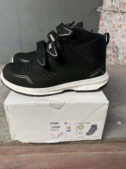 Vand bocanci Uvex marimea 42