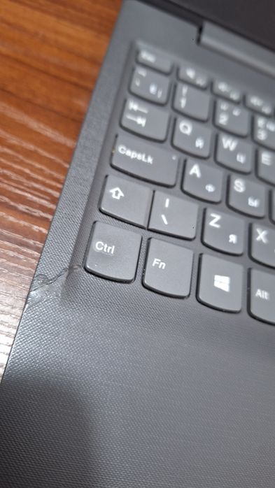 Noutbuk Lenovo V15 ADA