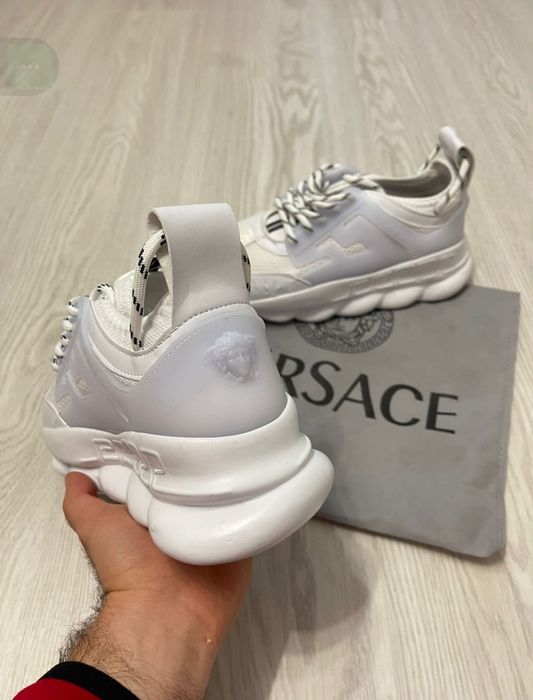 Versace Chain reaction ,nu trimit fără avans
