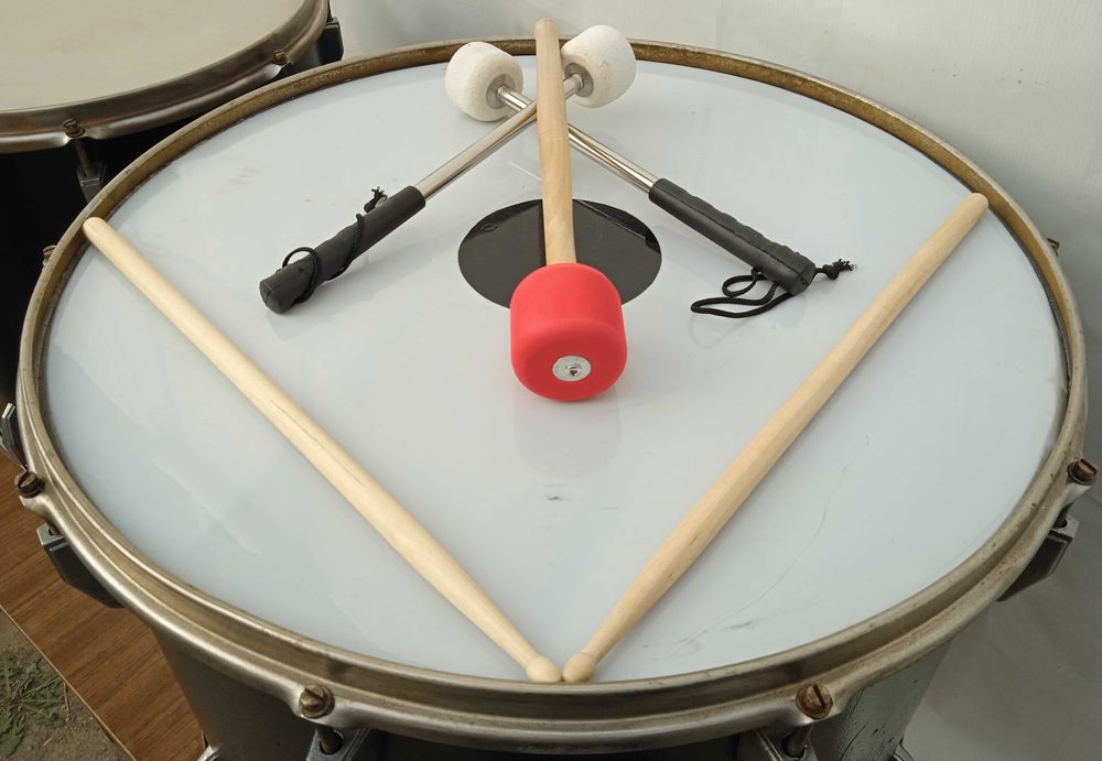 Барабаны маршевые, болельщикам и танцорам