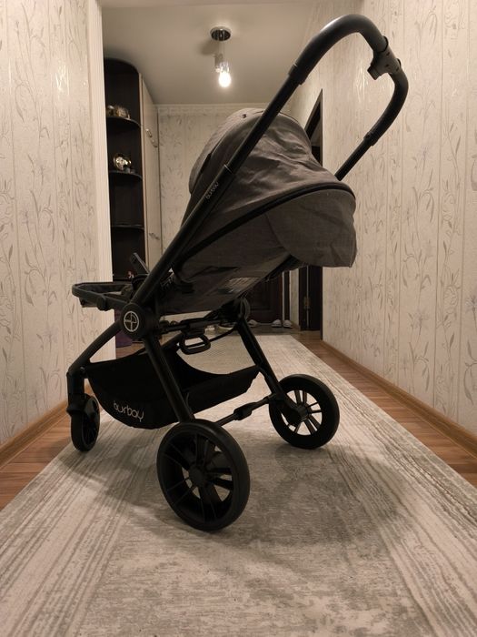 Срочно продается Детская коляска трансформер