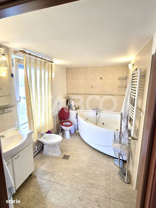 Casa individuala de vanzare la cheie in Cartierul Gruia