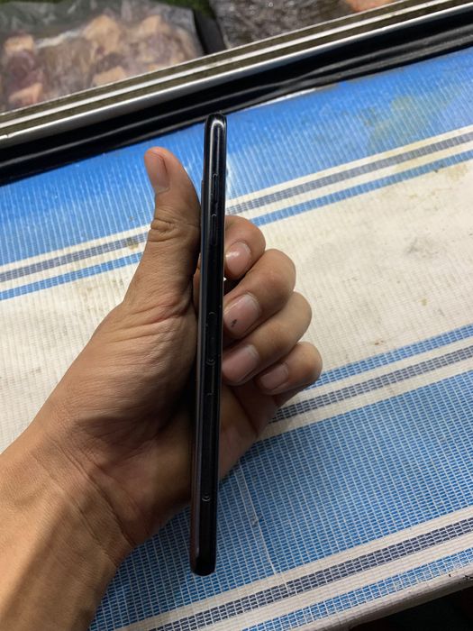 Samsung A6 ideal srochna sotiladi obmen yuq