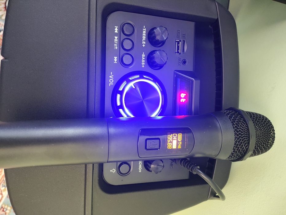 Портативная колонка.