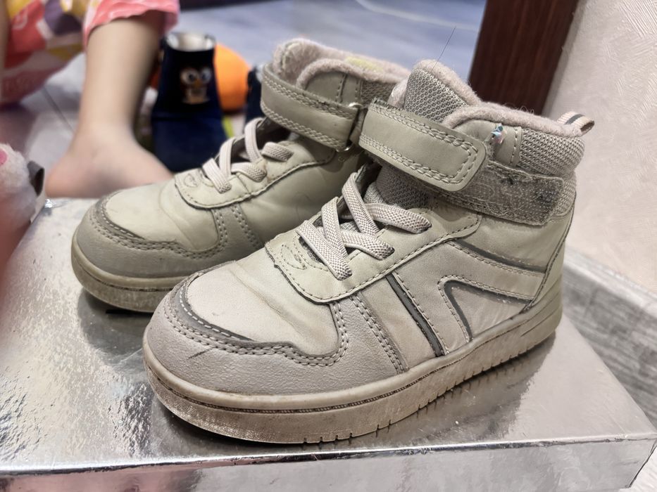 Детские обуви разные