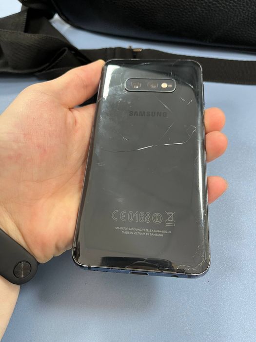 Samsung S10e sotiladi