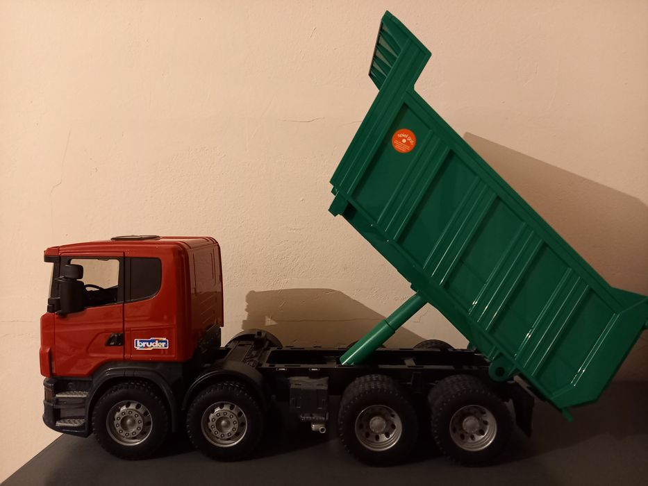 Bruder Scania самосвал