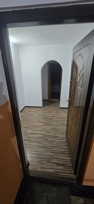 Vand apartament 2 camere - Barlad zona ultracentrală
