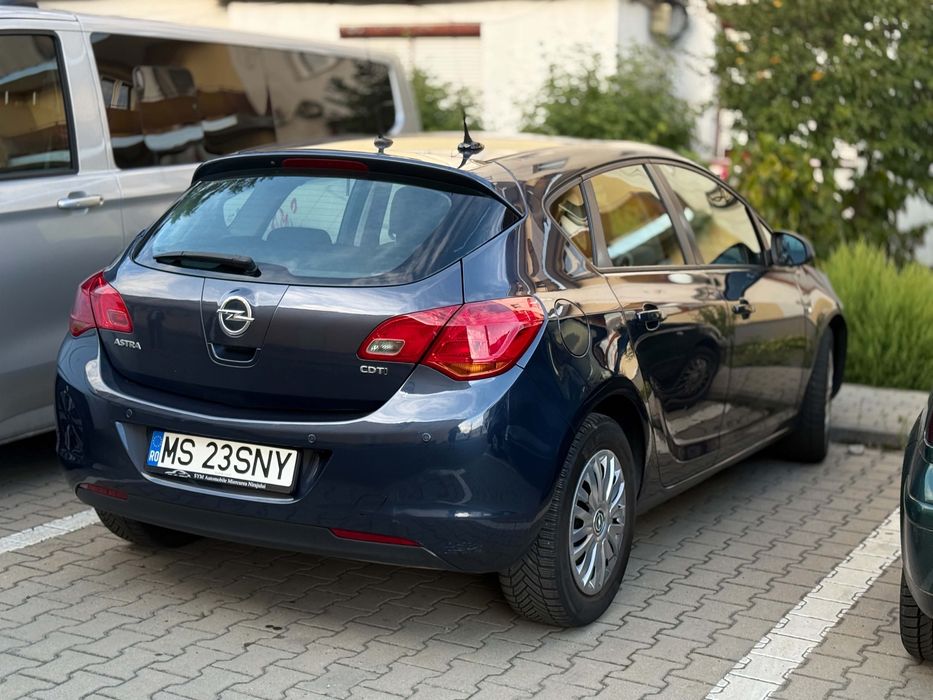 OPEL Astra 2010 — imagine 4