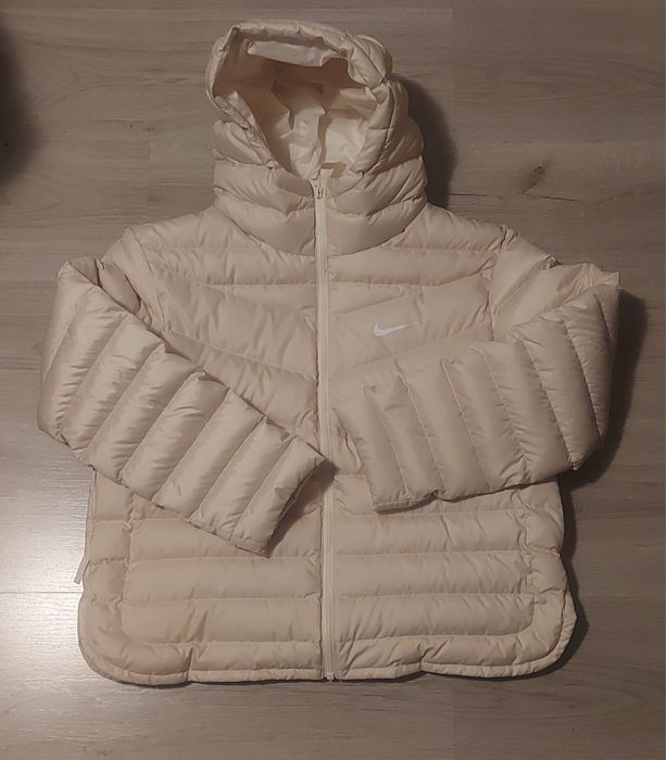Nike пухено дамско яке S i M размер
