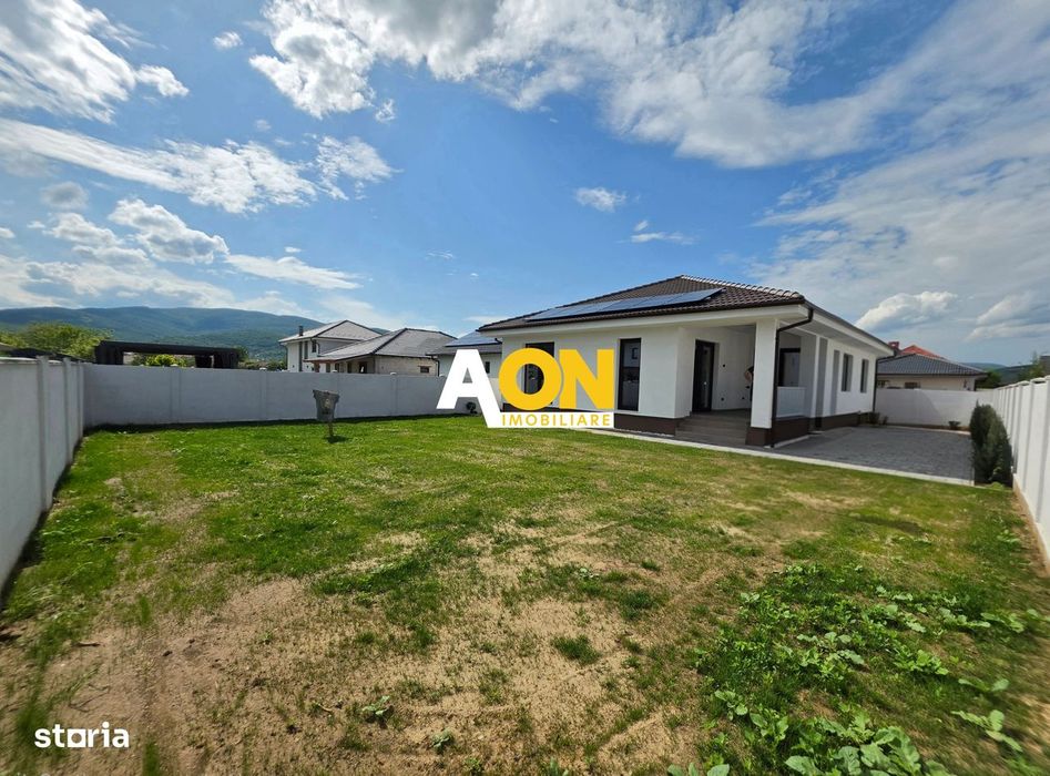 Casă Individuală de Vânzare, 4 Camere, 500mp Teren, Zona Alba Micești