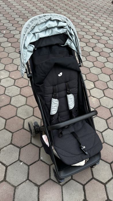 Продам коляску joie pact pro