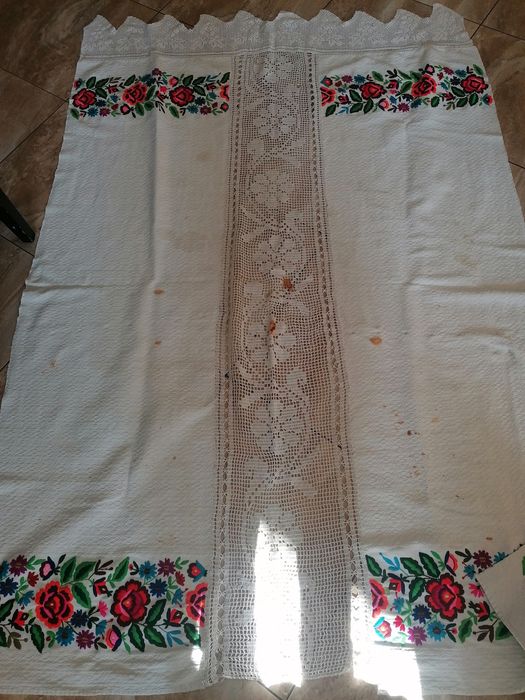 Fețe de masa, stergura, mici defecte