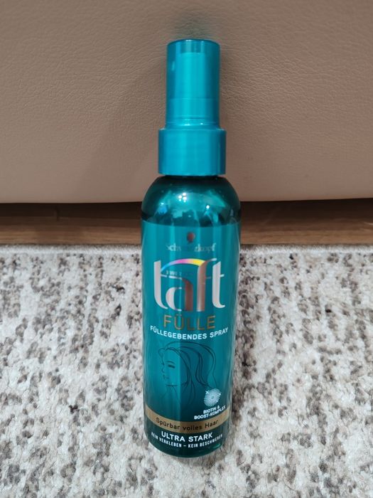 Spray fixativ pentru volum Schwarzkopf Taft