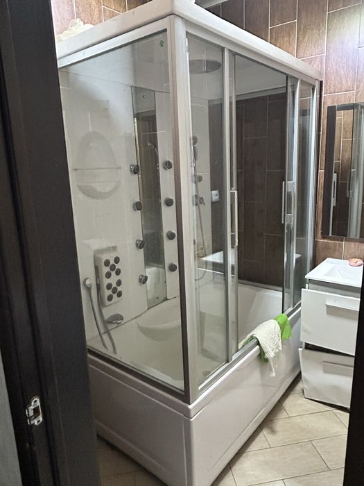 Ванна душевая продам срочно