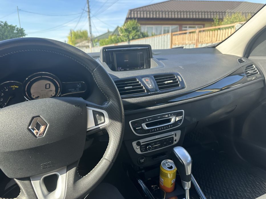 RENAULT Megane 2013 — imagine 2