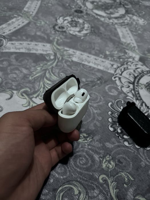 Оригинальные Apple AirPods Pro 2 (Lightning)