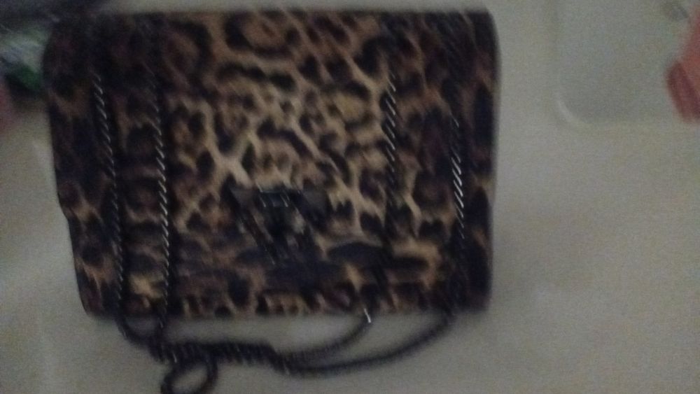 Продам пуховик  зимнии