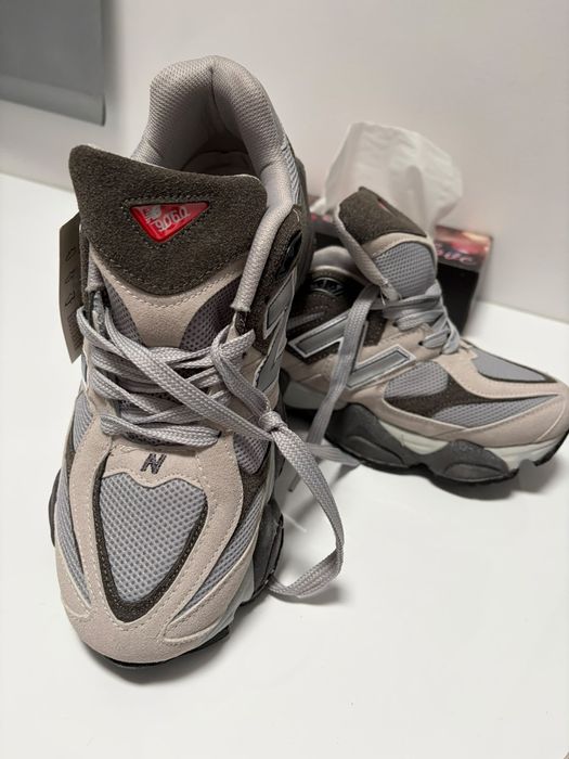 Adidași new balance 9060