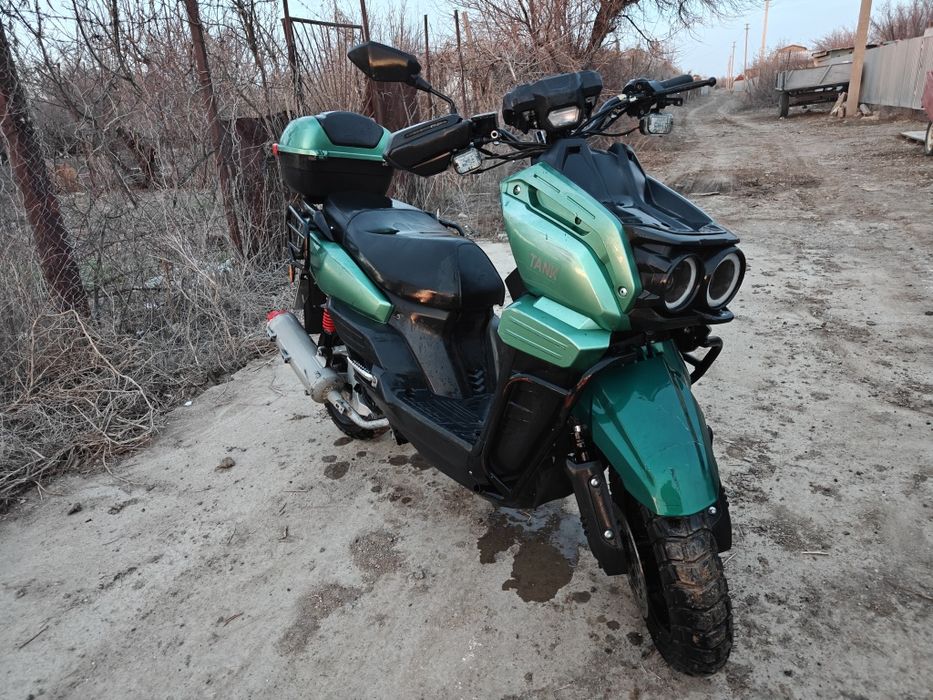 Продам скутер танк