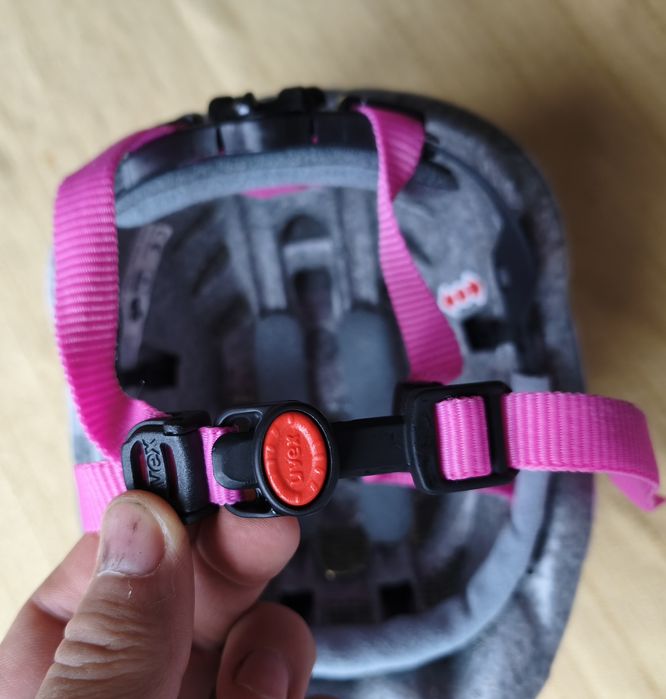 Детска момичешка каска Uvex Kid 1