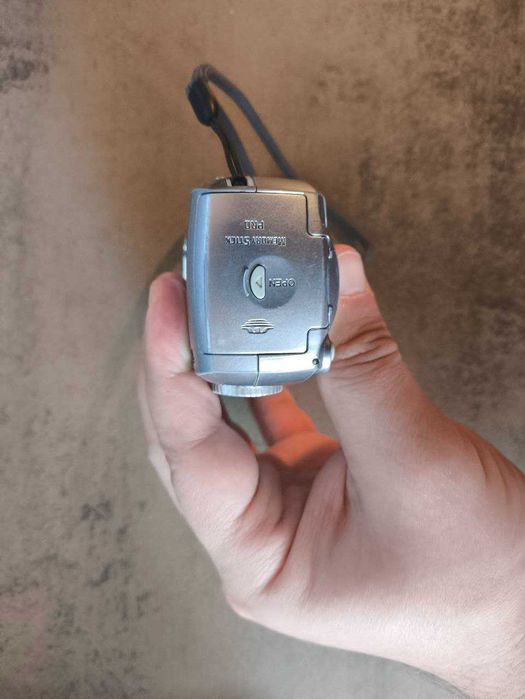 Цифровой компактный фотоаппарат Sony Cyber-shot