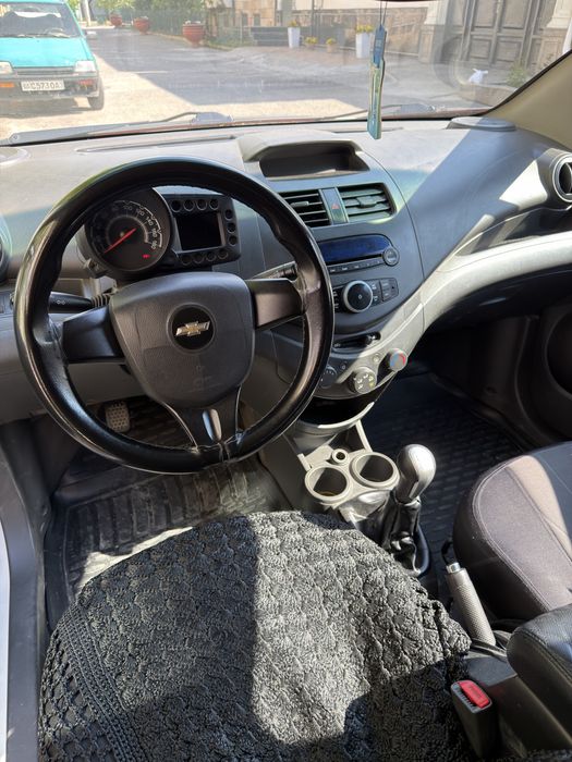 Srochni sotiladi Spark 2012 yil 1 evro idiyal