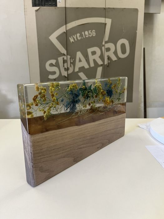 Дъска от орех и епоксидна смола