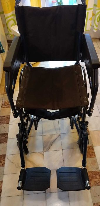 Scaun cu rotile Skinny, absolut nou, pentru persoane cu handicap