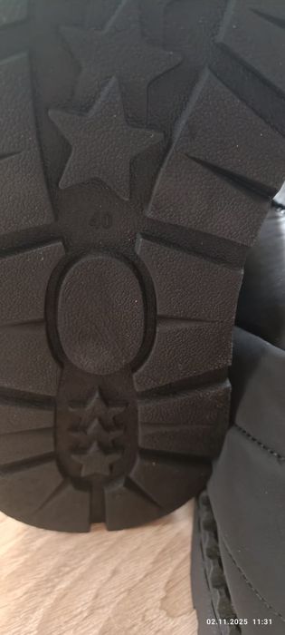 Продам угги, новые.