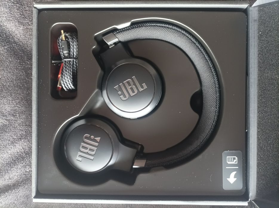 Безжични слушалки JBL Live 460NC с нойз кенсълинг