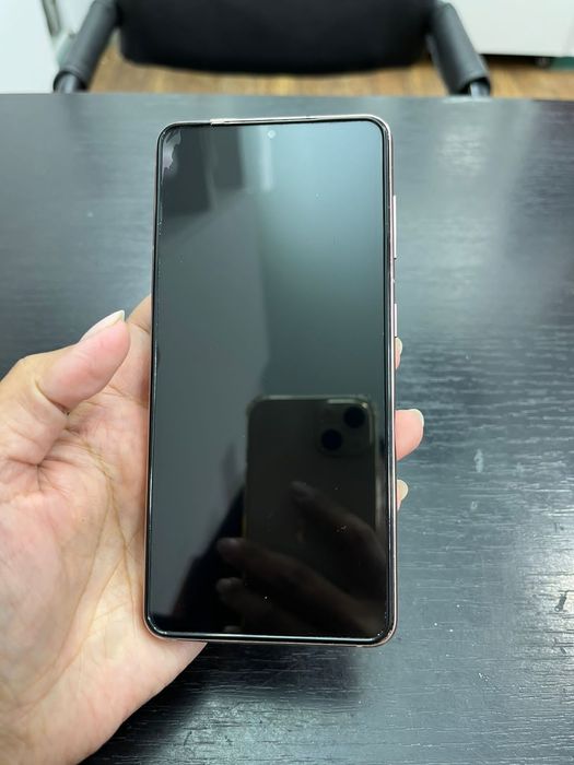 Смартфон Samsung S21