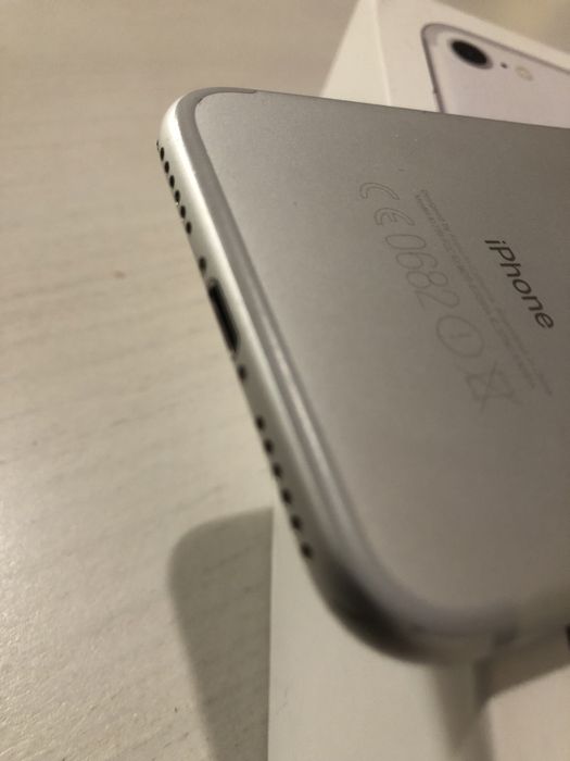 Iphone 7-безупречно работещ