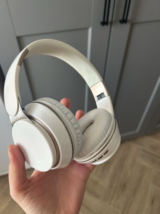 Casti wireless  , Albe