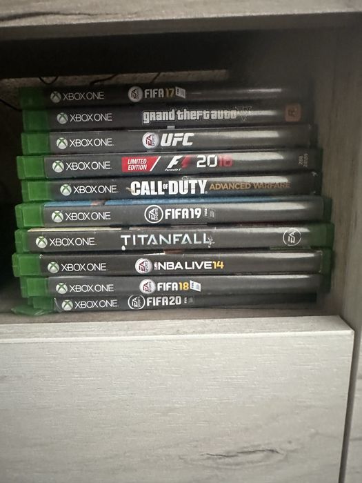 Xbox One 1TB.