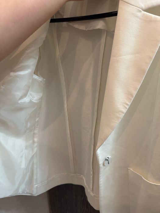 Пиджак женский белый