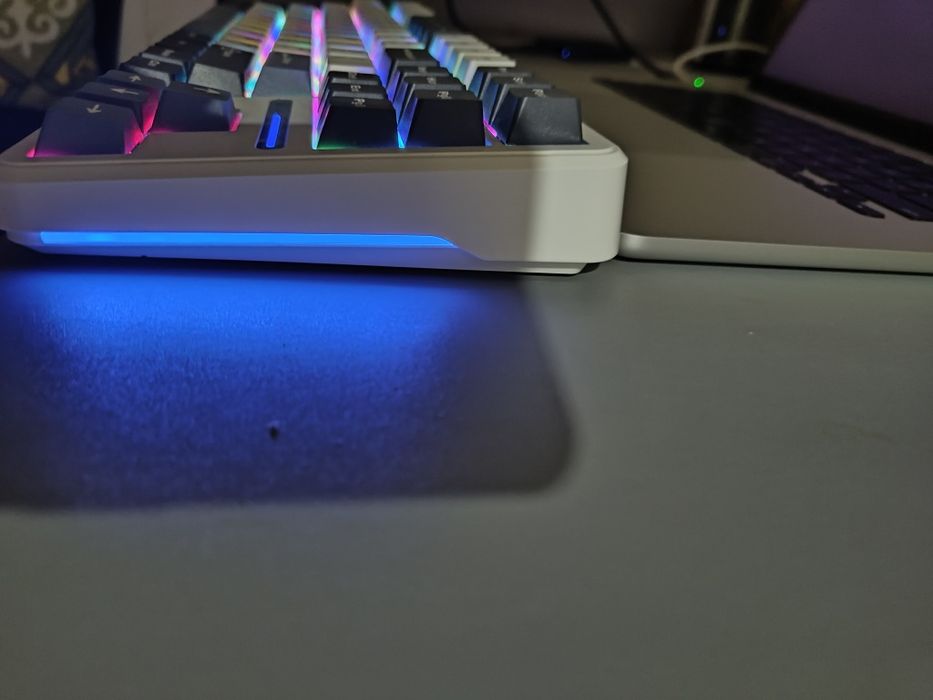 Продам клавиатуру Aula f87 pro