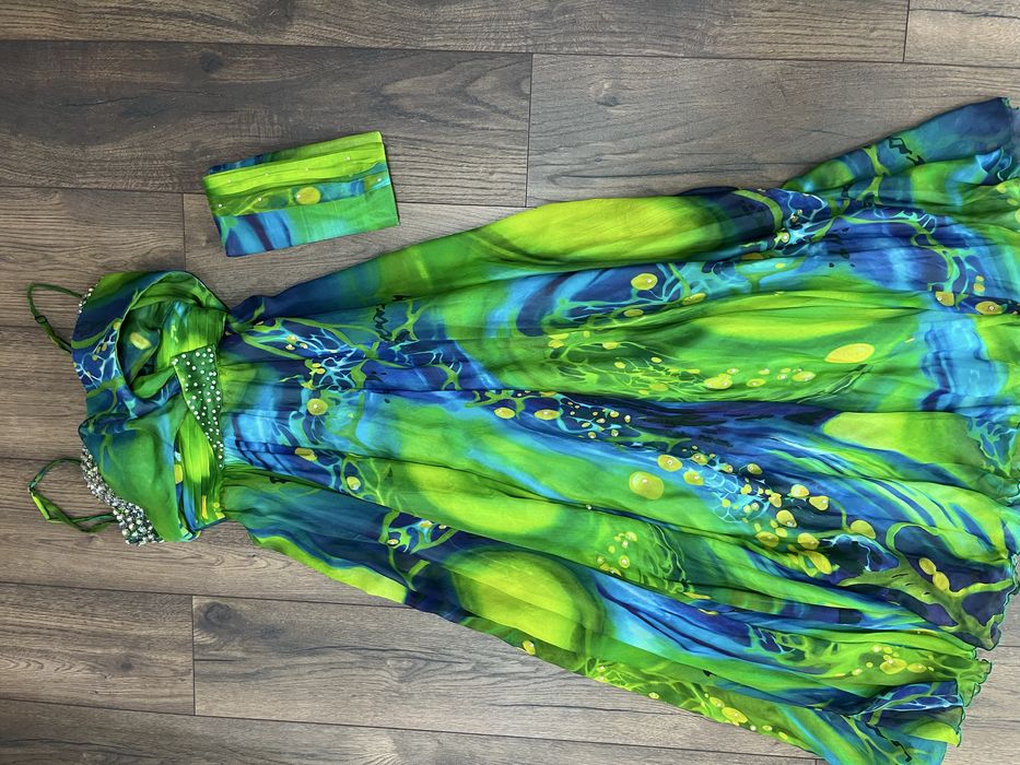 Официална или бална рокля