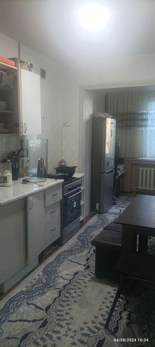 Квартира сотилади Ангрен Шахри марказда 4 этажда жойлашган.