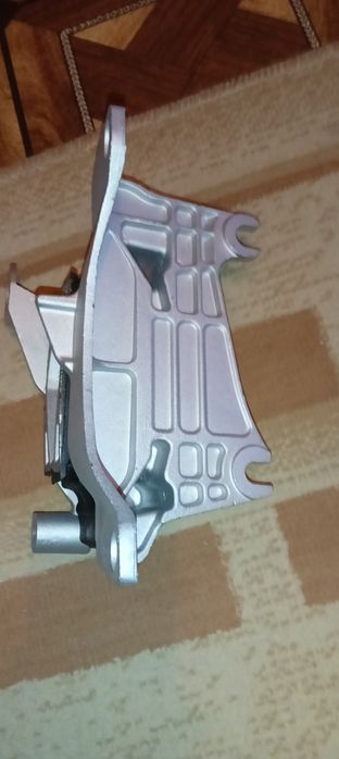 Продам подушка АКПП Рено