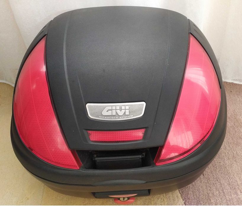 Багажник - куфар за мотор