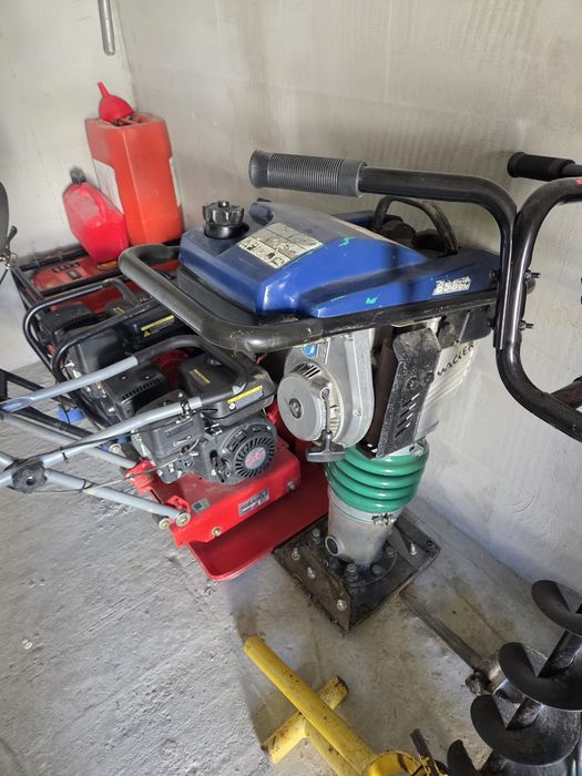 Inchiriez / inchirieri mai compactor / placa vibranta / betoniera / motoburghiu / vibrator beton/ drujba beton / talpa compactoare